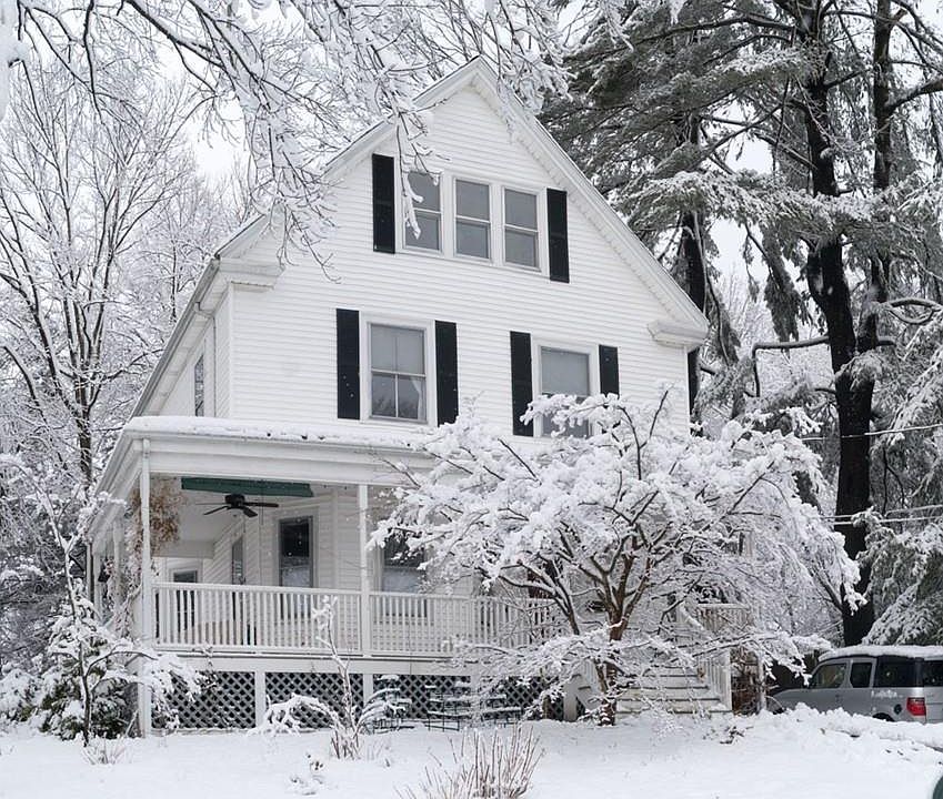 2nd image of 79 Linden St