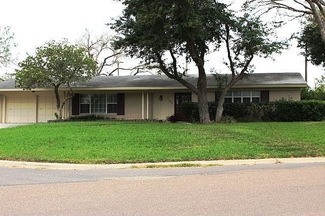 1st image of 2401 S Parkwood Dr