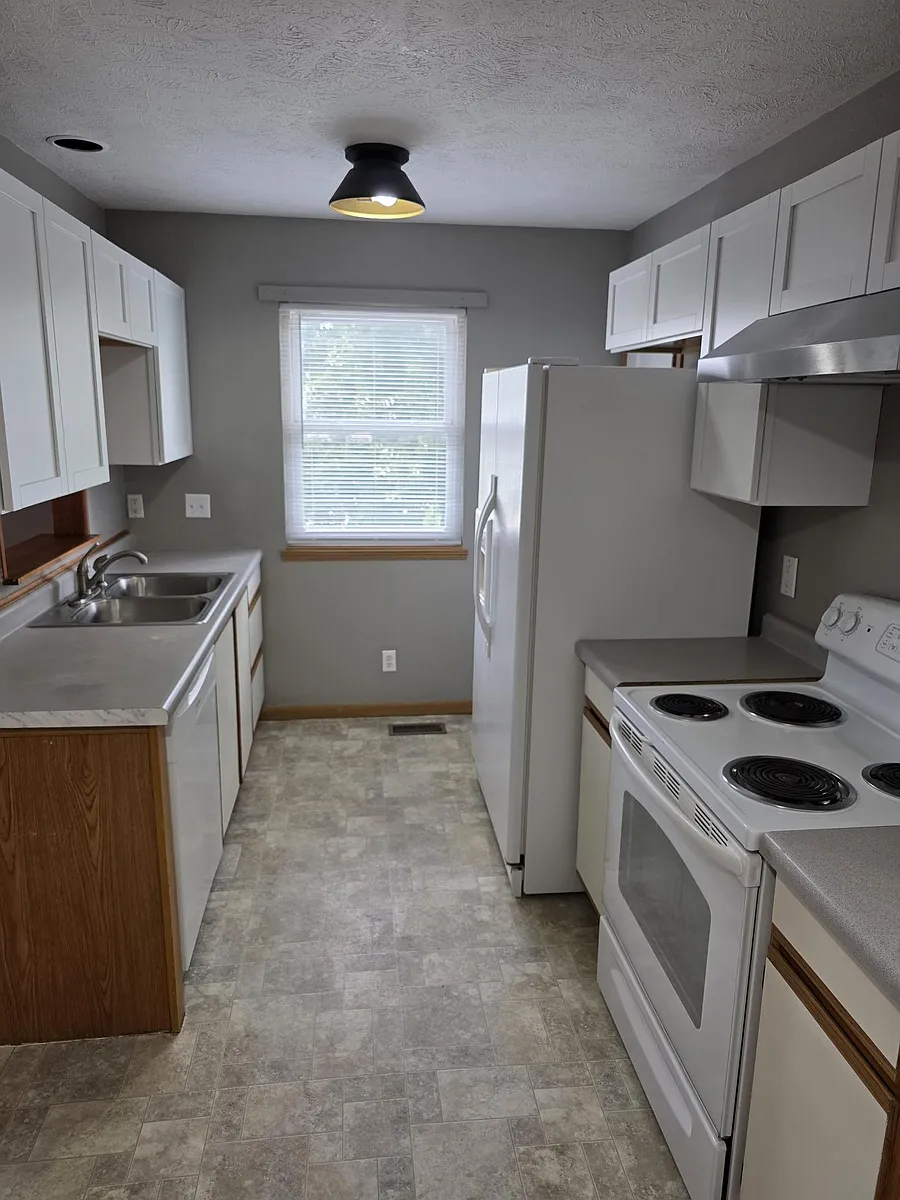 Building Photo - 7518 N 285th Avenue Cir