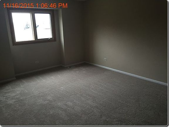 4th image of 19231 Fairmont Ln
