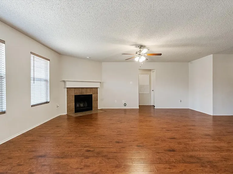 9812 George Washington Dr — Photo 6