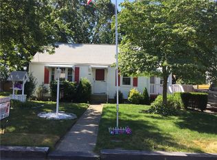 128 Betsey Williams Dr, Warwick, RI 02889