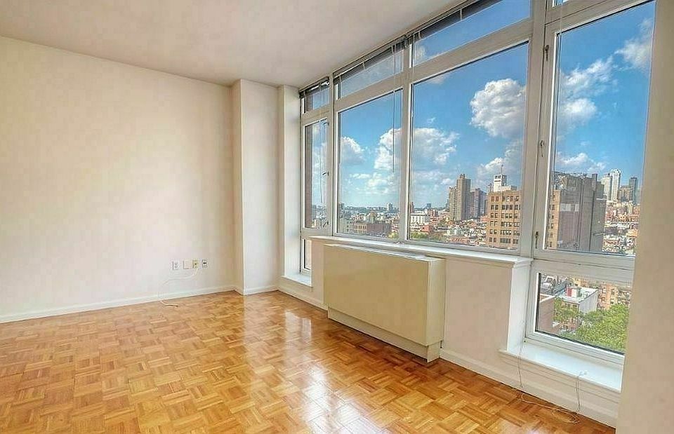 1st image of 328 W 43rd St #24