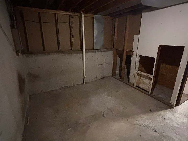 917 N Sunset Dr — Photo 2