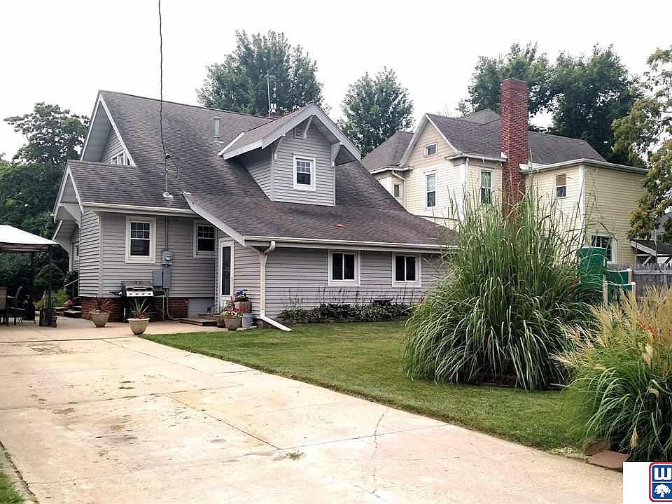 718 Grant St Beatrice NE 68310 Zillow