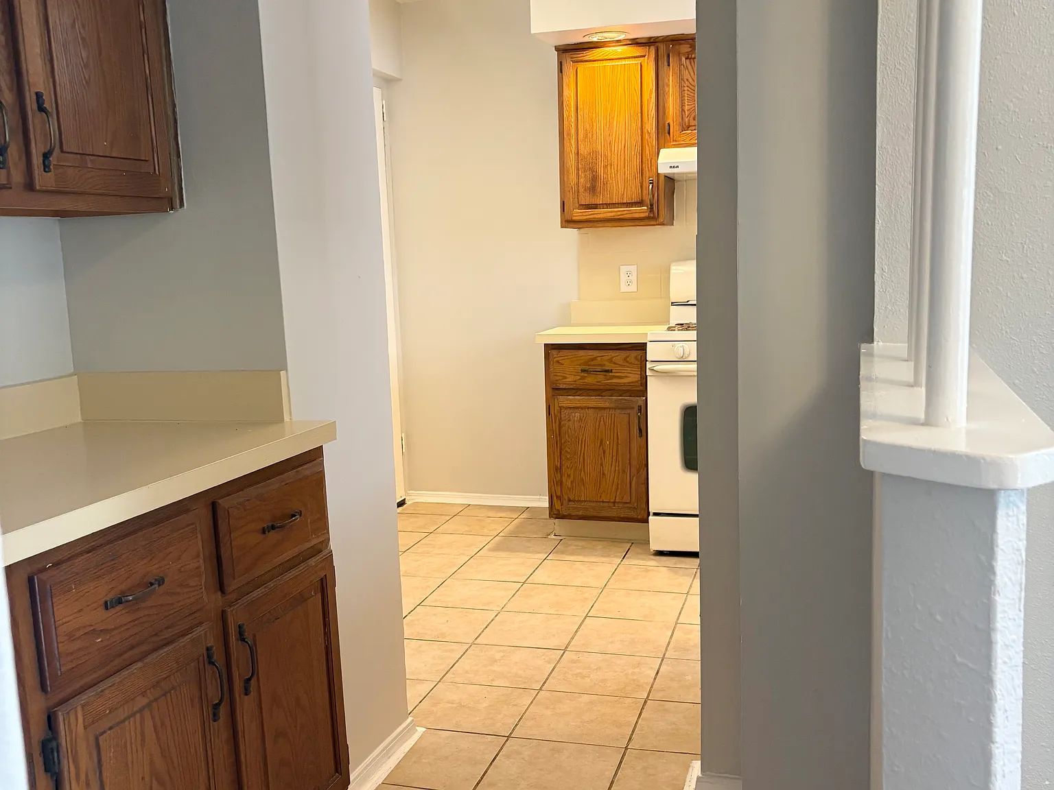 2 bed, 1.5 bath, 1200 sqft, $1,075 — Photo 3