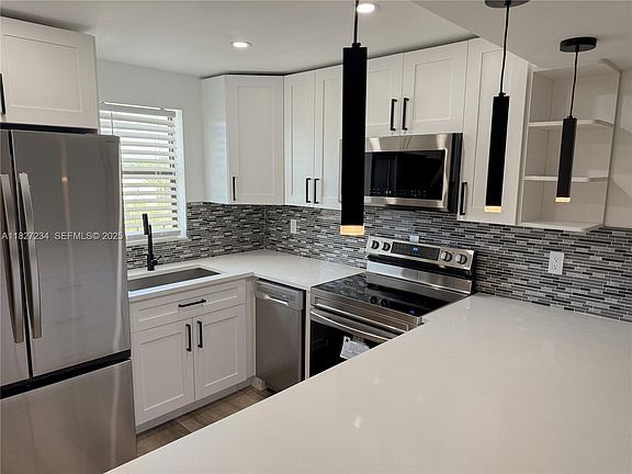 2nd image of 9355 SW 8th St APT 402