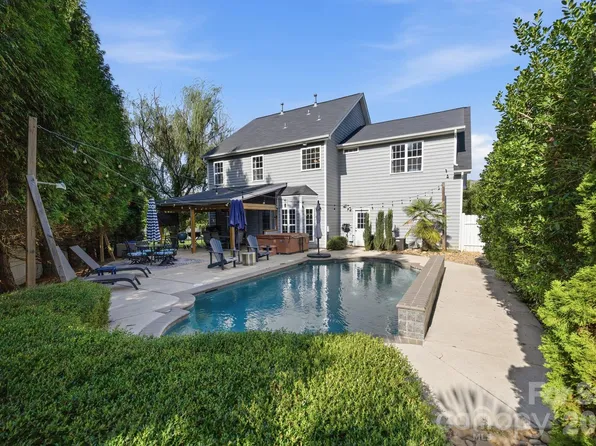 120 Louden Dr, Mooresville, NC 28115