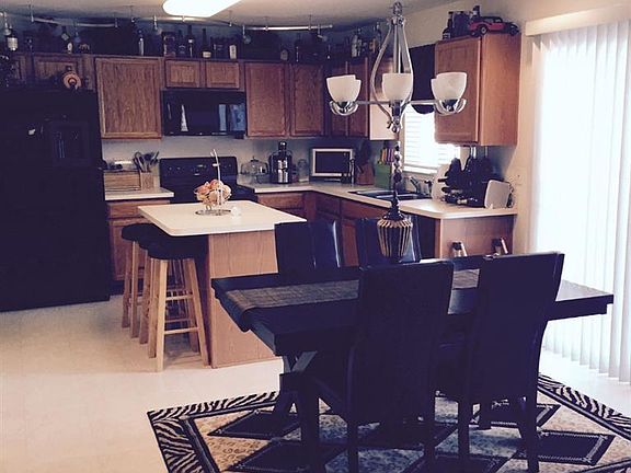 2nd image of 830 Canyon Creek Dr