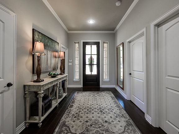 2nd image of 2088 Old Oak Dr