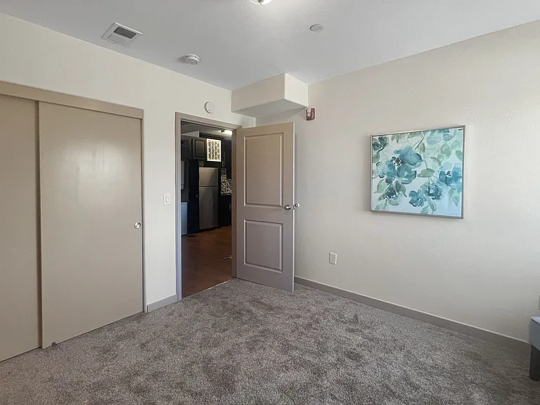 Diamond Terrace — Photo 28