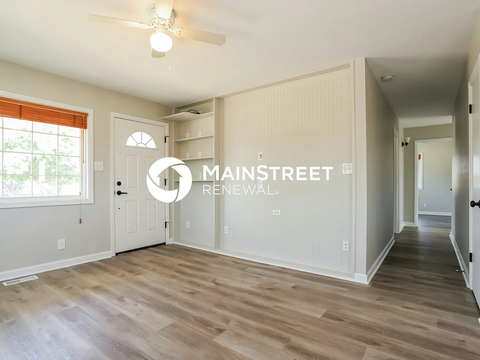8970 Poze Blvd — Photo 2
