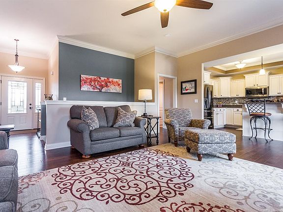 5th image of 1878 Hazeltine Way