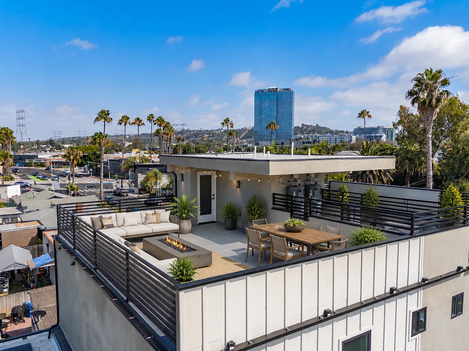 LUXURY in Prime Culver City — Photo 3