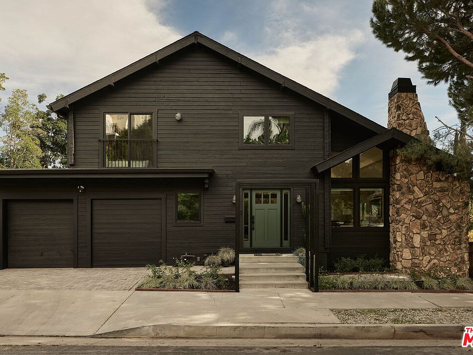 1st image of 2304 Vestal Ave