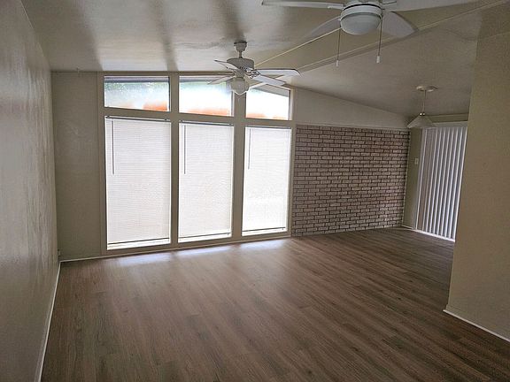4th image of 1402 Laura Ln