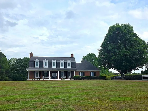 1444 Doe Valley Dr, Lithonia, GA 30058
