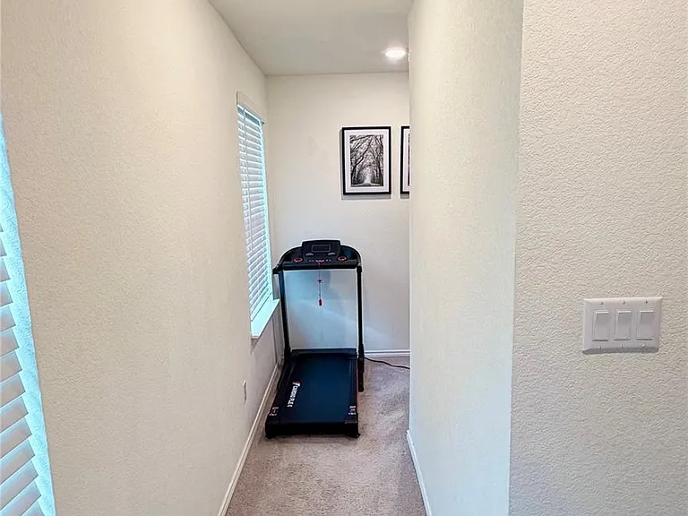1009 Brambles Dr — Photo 18