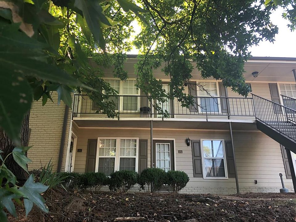 1st image of 205 Park St