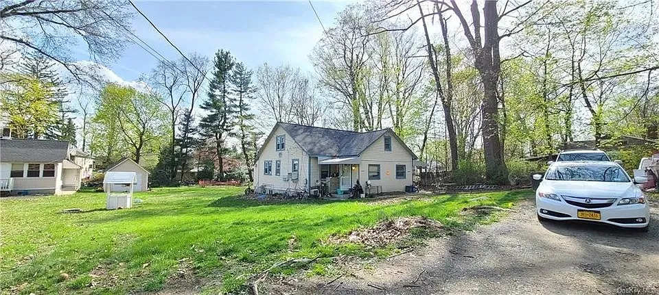2 bed, $2,300 — Photo 1