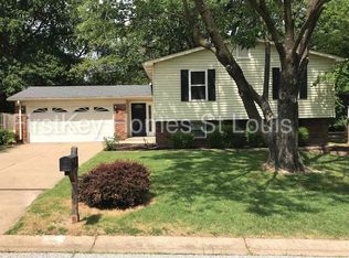 50 Roland Ln, Saint Peters, MO 63376