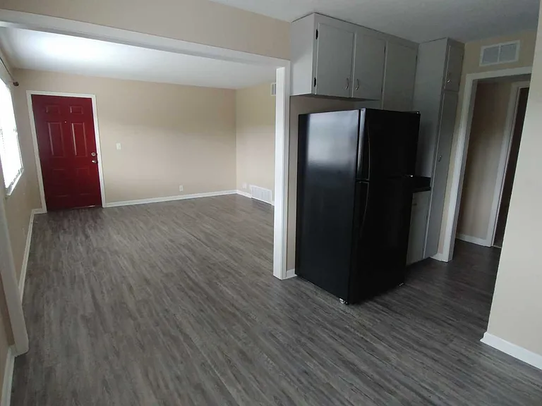 216 W 8th Ave #3 — Photo 31