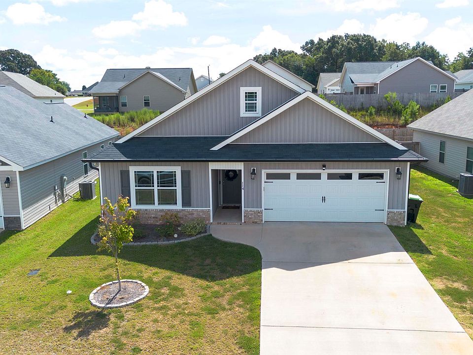 1st image of 114 Red Tail Cir