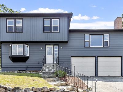 65 Lindstrom Lane, Manchester, NH, 03104