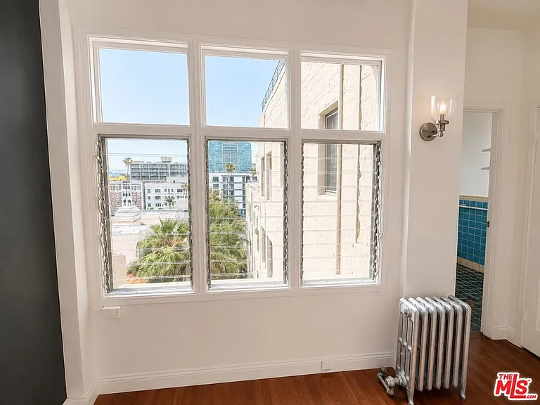 634 S Gramercy Pl #803 — Photo 2