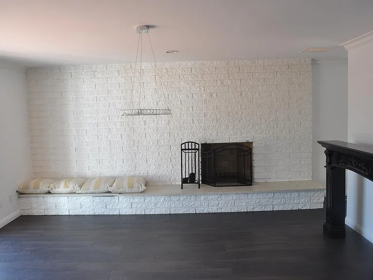 8785 Regency Rd — Photo 7