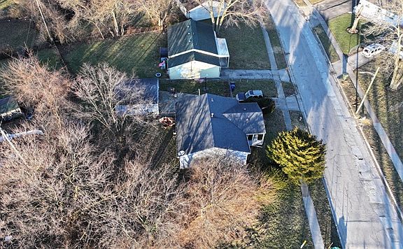 3rd image of 3055 Bluefield Dr