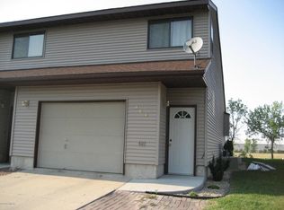 964 4th Ave W, West Fargo, ND 58078
