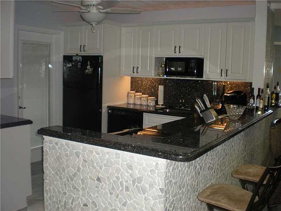 4th image of 4800 Hillcrest Ln APT 109