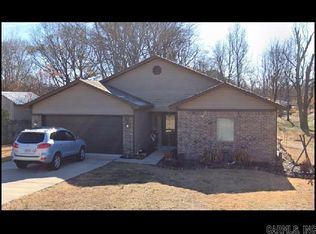 1350 N Parker St, Benton, AR 72015