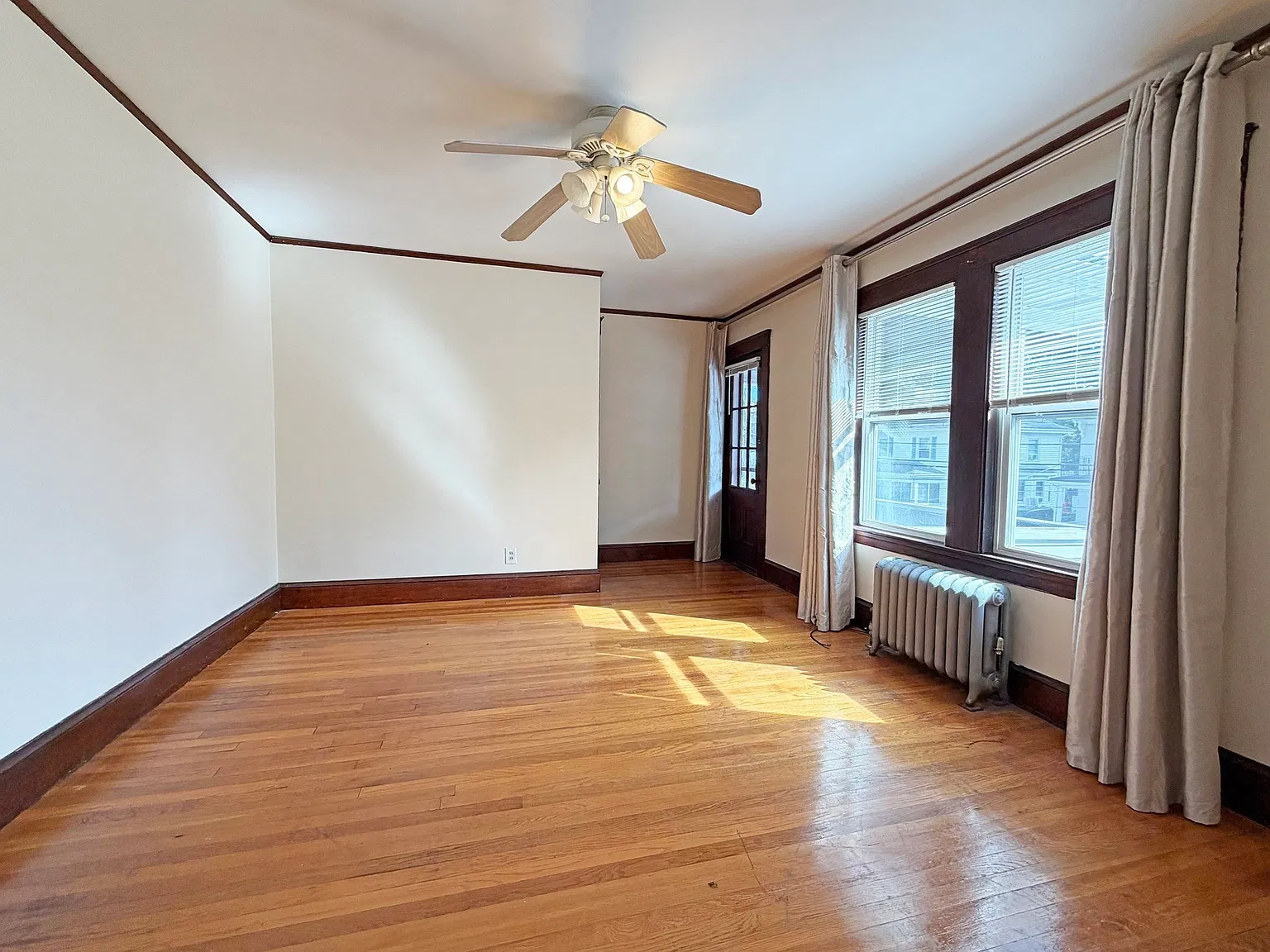 2 bed, 1.0 bath, 961 sqft, $2,250 — Photo 3