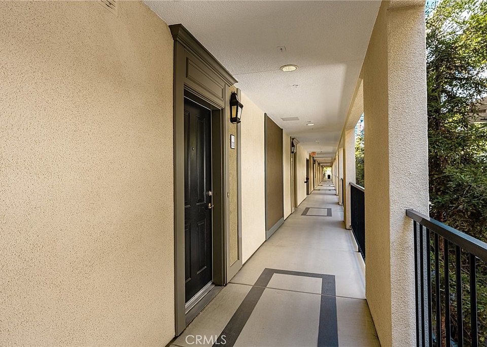 1st image of 3202 Watermarke Pl