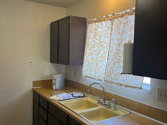 2nd image of 332 NE 9th St #A