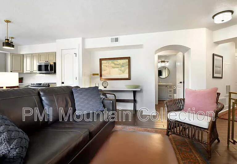 1797 W Fox Bay Dr #201 — Photo 7