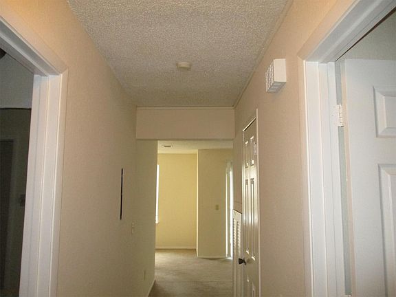 5th image of 3944 Versailles Dr #3944-B