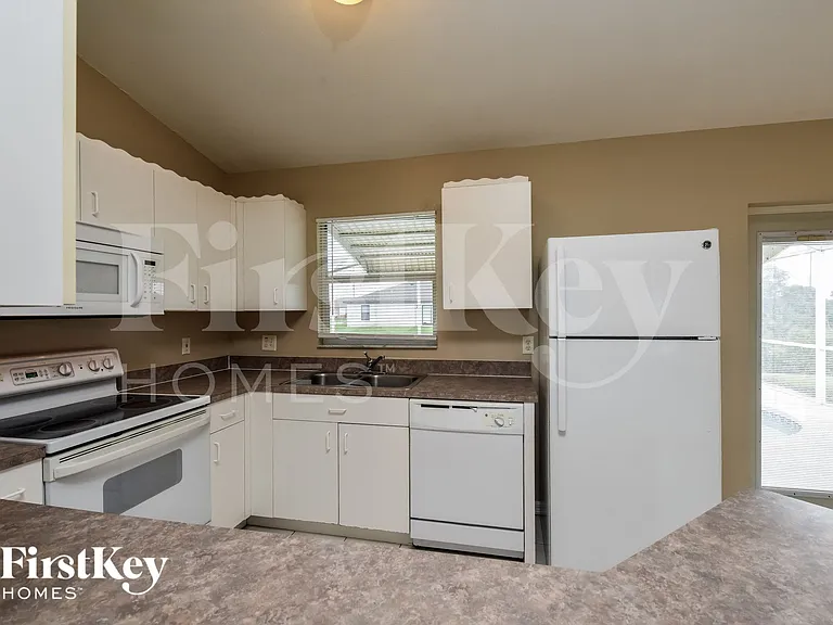 117 Blackstone Dr — Photo 7