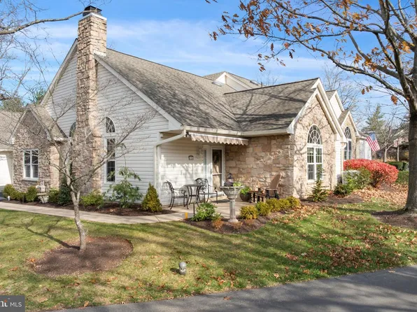 124 Hollybush Cir, Souderton, PA 18964