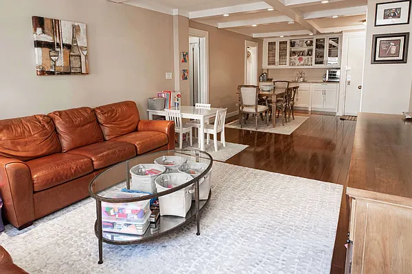 Sold by Level Group | media 21