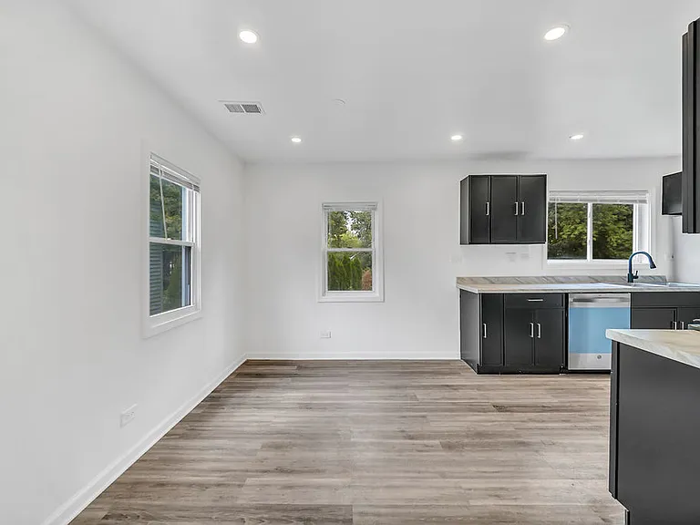 37544 N Columbus Ave — Photo 9