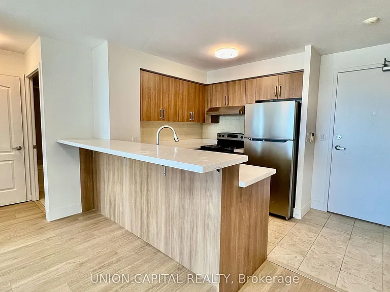 38 Lee Centre Dr #1907 — Photo 2