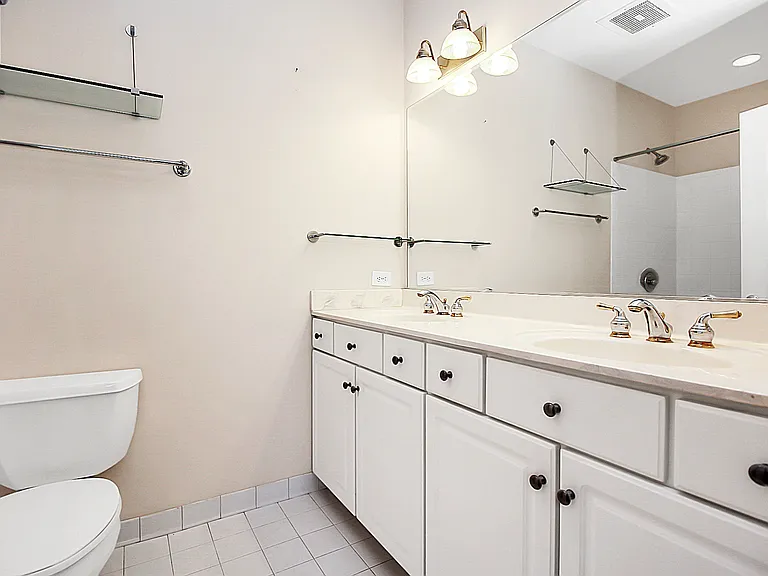 400 N Church St #414-1 — Photo 15