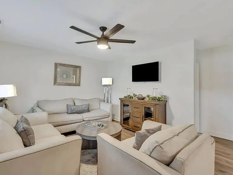302 Manden Rd — Photo 9