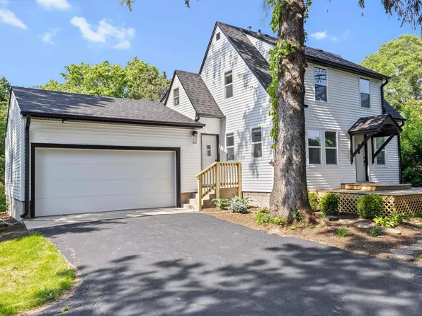 7330 Olde Creek Rd, Rockford, IL 61114