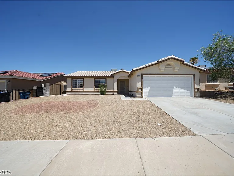 916 Clubview Dr — Photo 1