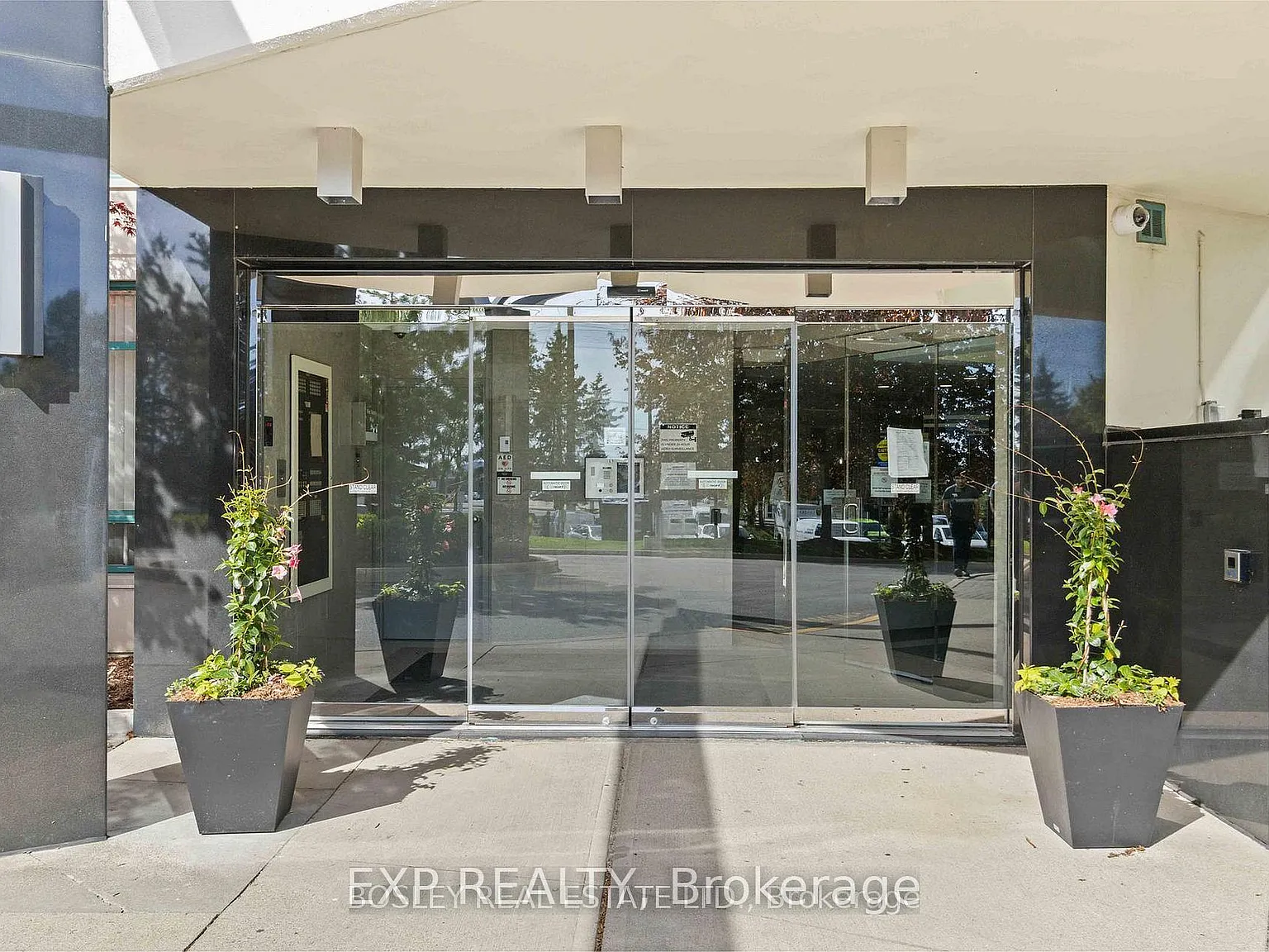 2 bed, $3,100 — Photo 2