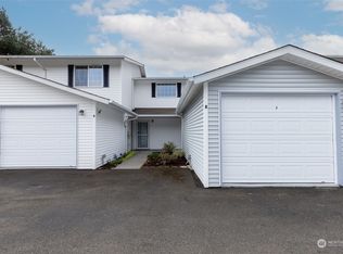 8332 Upper Ridge Rd APT B, Everett, WA 98203